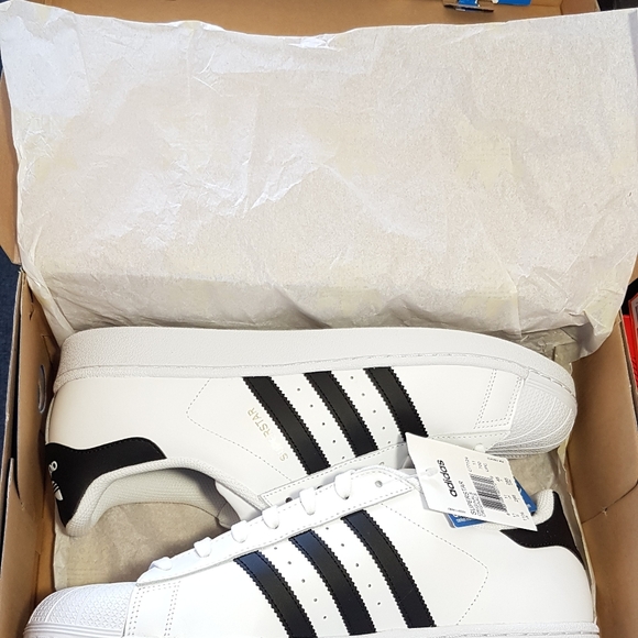 ADIDAS SUPERSTAR MEN'S US SIZE 11.5 BRAND NEW IN BOX - Picture 3 of 10
